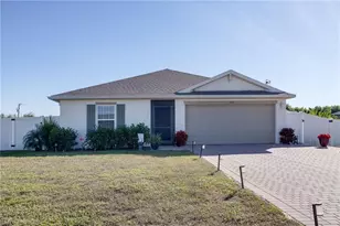 1728 S Gator Cir, Cape Coral, FL 33909 - Photo 1