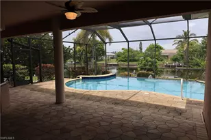 325 SE 21st St, Cape Coral, FL 33990 - Photo 4