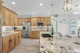 4885 E Riverside Dr, Fort Myers, FL 33905 - Photo 8
