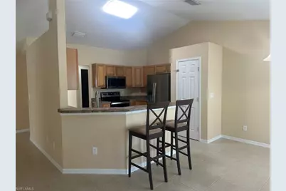 2125 NE 9th Ave, Cape Coral, FL 33909 - Photo 10