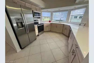 604 McGregor Park Cir, Fort Myers, FL 33908 - Photo 2