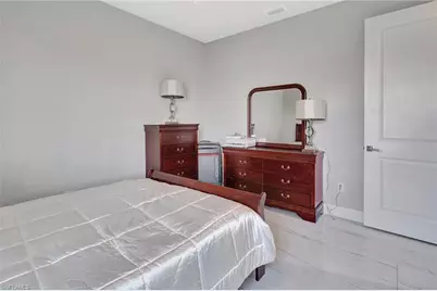 1209 NE 7th Ave, Cape Coral, FL 33909 - Photo 28