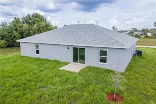 2540 NW 19th Pl, Cape Coral, FL 33993 - Photo 12