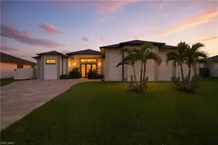 302 NW 1st St, Cape Coral, FL 33993 - Photo 1