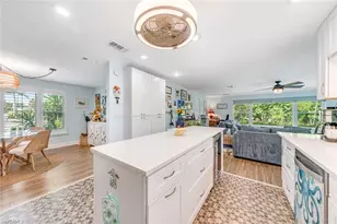 1076 Captains Walk St, Sanibel, FL 33957 - Photo 14