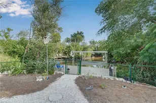 1076 Captains Walk St, Sanibel, FL 33957 - Photo 40