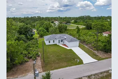 744 Clancy St E, Lehigh Acres, FL 33974 - Photo 14