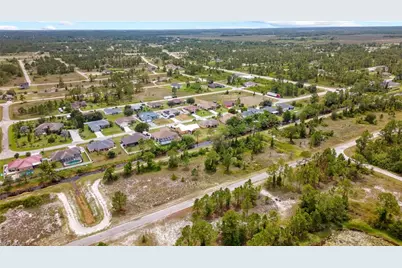 1226 Edelweiss St E, Lehigh Acres, FL 33974 - Photo 4