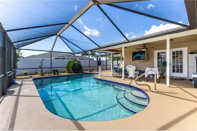 928 SE 21st Pl, Cape Coral, FL 33990 - Photo 20