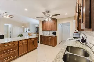 928 SE 21st Pl, Cape Coral, FL 33990 - Photo 12