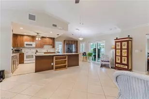 928 SE 21st Pl, Cape Coral, FL 33990 - Photo 8