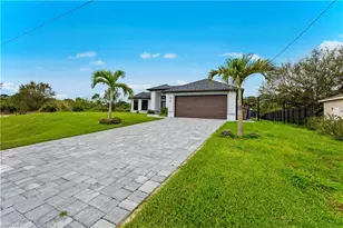 526 Wabasso Ave S, Lehigh Acres, FL 33974 - Photo 4