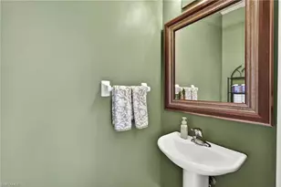 8410 Village Edge Cir, Fort Myers, FL 33919 - Photo 30