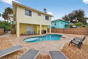 227 Mango St, Fort Myers Beach, FL 33931 - Photo 8