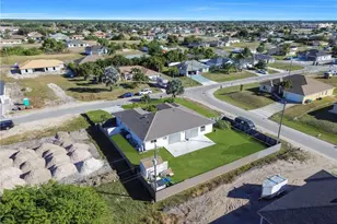 1124 NE 15th St, Cape Coral, FL 33909 - Photo 6