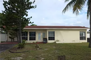 2709 SE 17th Ave, Cape Coral, FL 33904 - Photo 1