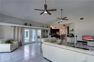 4332 Country Club Blvd, Cape Coral, FL 33904 - Photo 16