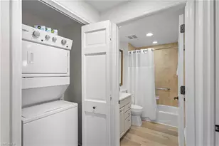 221 9th St S, Naples, FL 34102 - Photo 20