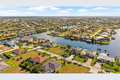 2810 SW 30th St, Cape Coral, FL 33914 - Photo 4