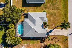 1027 NE 33rd Ln, Cape Coral, FL 33909 - Photo 26