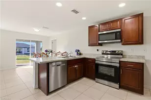 3820 NE 10th Pl, Cape Coral, FL 33909 - Photo 10