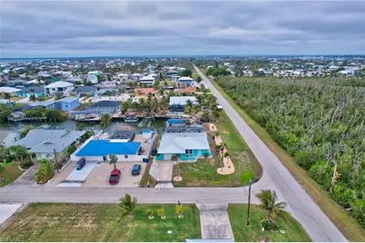 2499 Sapodilla Ln, Saint James City, FL 33956 - Photo 36