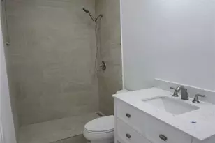 2754 Shoreview Dr, Naples, FL 34112 - Photo 10