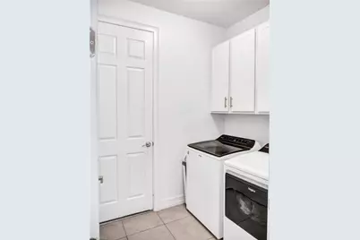 3242 Baravaldo Cir, Cape Coral, FL 33909 - Photo 16