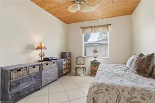 7432 Berkshire Pines Dr, Naples, FL 34104 - Photo 24