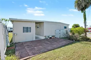 5560 Sir Walter Way, North Fort Myers, FL 33917 - Photo 26