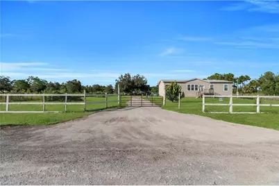 7824 8th Pl, Labelle, FL 33935 - Photo 2