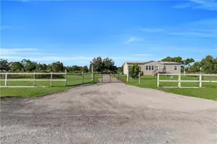 7824 8th Pl, Labelle, FL 33935 - Photo 2