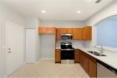 9642 Roundstone Cir, Fort Myers, FL 33967 - Photo 8