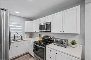 92 Oak St, North Fort Myers, FL 33903 - Photo 12