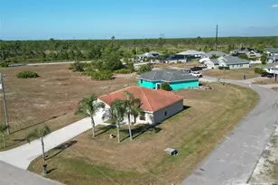 4176 NE 8th Pl, Cape Coral, FL 33909 - Photo 30