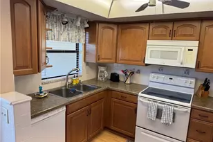16340 Dublin Cir, Fort Myers, FL 33908 - Photo 4
