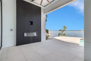 5653 Riverside Dr, Cape Coral, FL 33904 - Photo 44