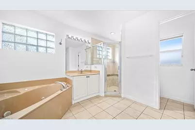 1225 SW 38th Ter, Cape Coral, FL 33914 - Photo 16