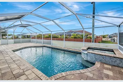 1904 NE 18th Pl, Cape Coral, FL 33909 - Photo 2