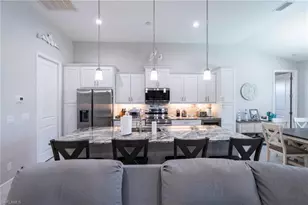 1128 SW 19th Ave, Cape Coral, FL 33991 - Photo 4