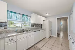 1030 SE 43rd Terrace, Cape Coral, FL 33904 - Photo 10