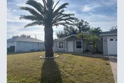1426 SE 8th Ave, Cape Coral, FL 33990 - Photo 2