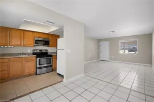1706 Cypress Dr, Fort Myers, FL 33907 - Photo 8