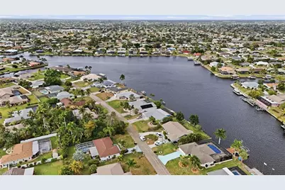 329 SE 33rd Ter, Cape Coral, FL 33904 - Photo 28