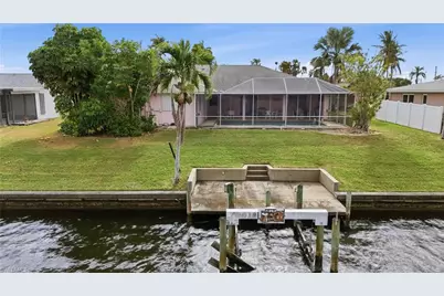329 SE 33rd Ter, Cape Coral, FL 33904 - Photo 4