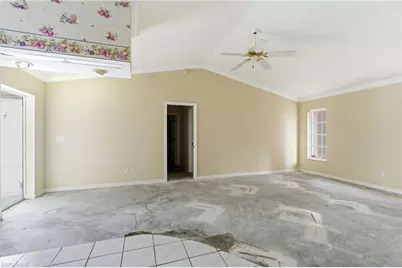 329 SE 33rd Ter, Cape Coral, FL 33904 - Photo 10