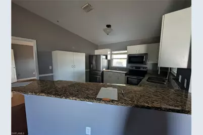 316 NE 7th St, Cape Coral, FL 33909 - Photo 2