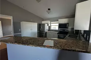 316 NE 7th St, Cape Coral, FL 33909 - Photo 2