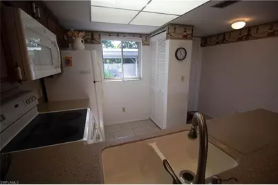 8200 Summerlin Village Cir #101, Fort Myers, FL 33919 - Photo 20