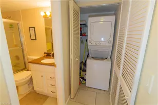 8200 Summerlin Village Cir, Fort Myers, FL 33919 - Photo 30